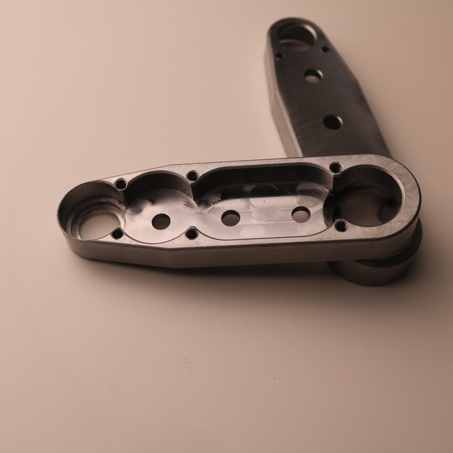 خدمة التصنيع باستخدام الحاسب الآلي الأجزاء الميكانيكية